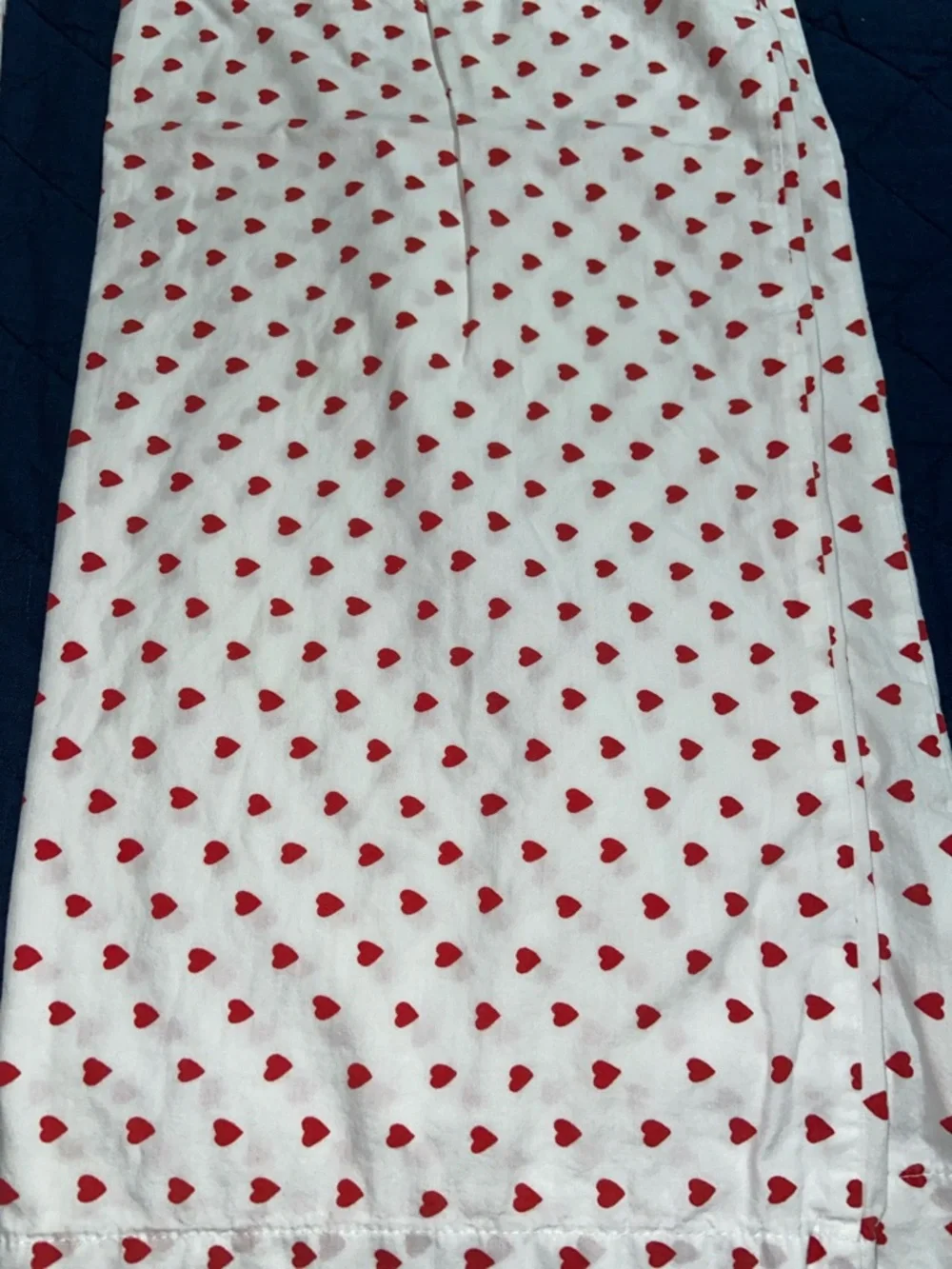 Like new Kate Spade Hearts Pillowcases set 2 standard